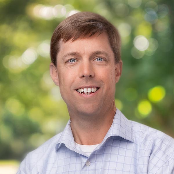 Vaughan Dozier headshot.