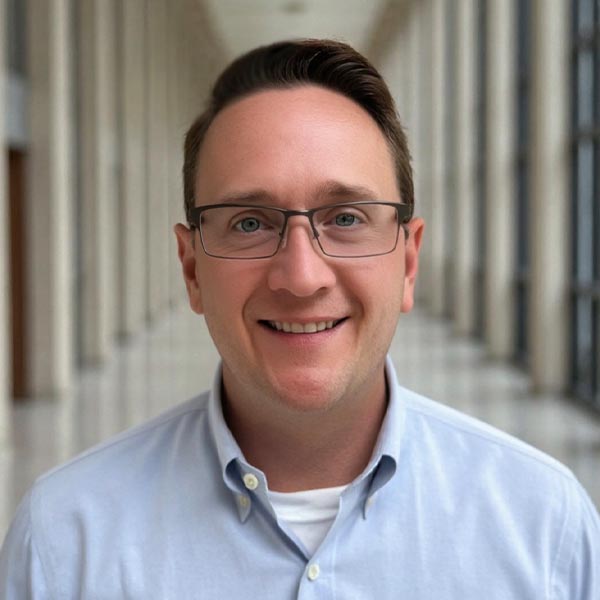 Nick Mayes headshot.